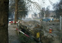 801540 Gezicht op de gedempte Stadsbuitengracht te Utrecht, met links de Catharijnesingel en op de achtergrond het ...